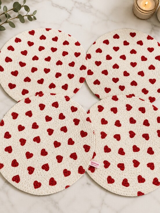 Isaac Mizrahi Other - Isaac Mizrahi NY Set of 4 Heart Round Placemats Red Cream Valentine Table Decor